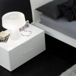 Приліжкові тумбочки білого кольору своїми руками (55 фото) столик в інтер'єрі спальні, як зробити
