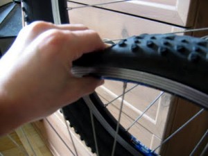 Прості кроки, щоб уникнути спущених коліс велосипеда