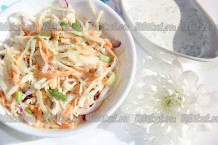 Простий і найсмачніший салат з капустою