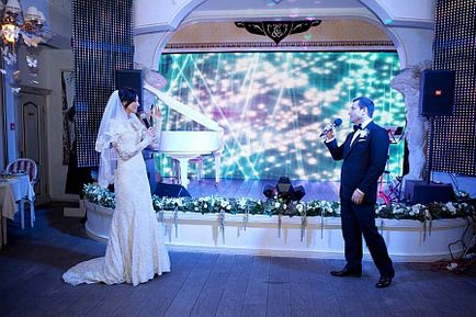 Regionális - Konovalyuk feleségül vett egy fiatal műsorvezető előestéjén a választási (fotó), plitkar