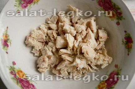 Saláta csirkével és rizzsel recept egy fotó