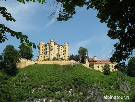 Independent castelul Noyschwanstein și castelul Hohenschwangau din Bavaria din Germania