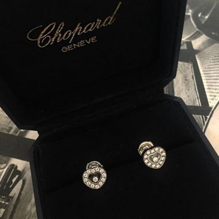 Сережки з діамантами (110 фото) моделі у вигляді золотих цвяшків з сапфірами і Пусети з смарагдами