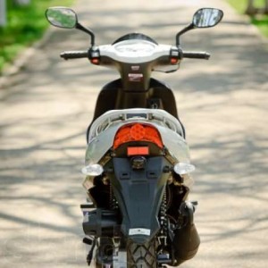 Scooter viteza 50 cuburi, motociclist