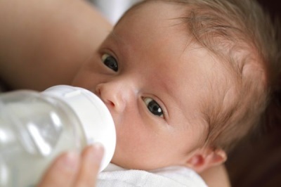 Hrănirea mixtă a unui soi de lapte nou-născut