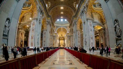 Catedrala și Piața San Pietro din Roma