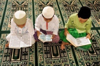 Consiliile din nou acceptă islamul, site-ul islamic mondial al musulmanilor
