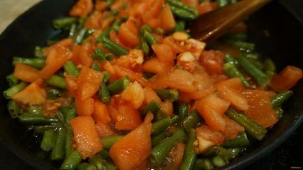 Zöldbab paradicsommal és gyógynövények recept fényképpel (paradicsom) Zöldbab paradicsommal és gyógynövények recept egy fotó