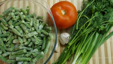 Стручкова квасоля з помідорами і зеленню рецепт з фото