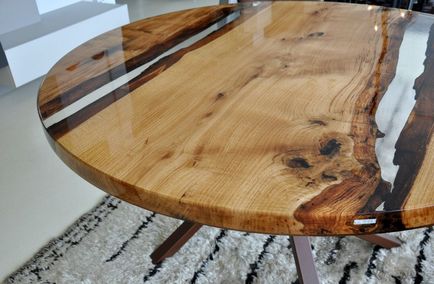 O masă luminoasă din lemn cu propriile mâini, exemple de realizare a meselor rectangulare și rotunde