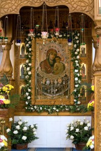 Svyatogirskaya icoana a Maicii Domnului, Sfânta-Uspenskaya Svyatogorskaya laur