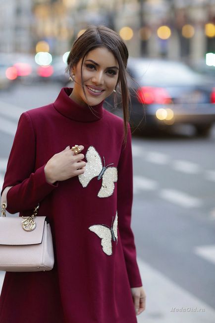 Strada fashion beauty blogger camila coelho