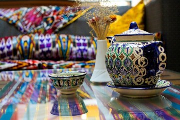 Mâncăruri uzbece din rishtan (ceramică albastră)