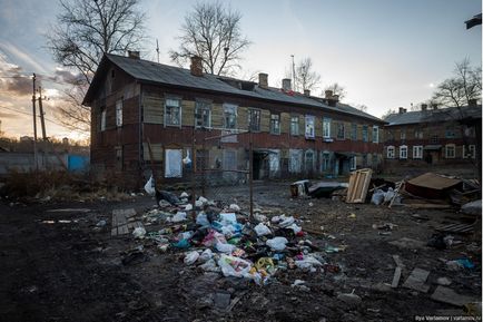 Moszkva, lerombolja romos ház ... és Oroszországban (Oroszország) Moszkva, lerombolja romos ház ... és Oroszországban