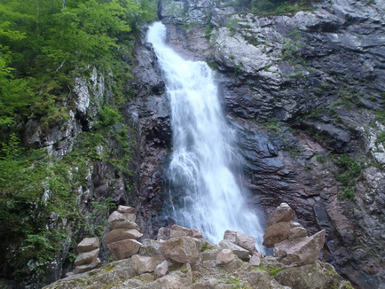 Vízesés fekete sámán (vízesés képek vízesés vízesés fotó: Oroszország) Waterfall fekete sámán