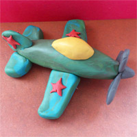 Avion militar din plastilină