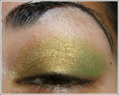 Золотисто-зелений макіяж для очей