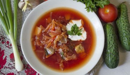 Borsch egy lépésről lépésre recept multivarka (7 fotók)