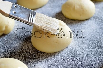 Zsemle hamburgerek számára - egy lépésről lépésre recept fotókkal és sütemények