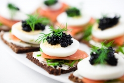 Sandvișuri cu caviar roșu și negru - rețete delicioase cu fotografie