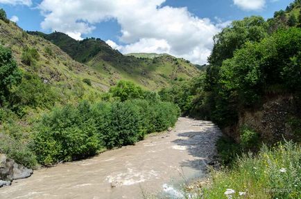 Царські водоспади гедмішх, озера шадхурей, Кабардино-Балкарія