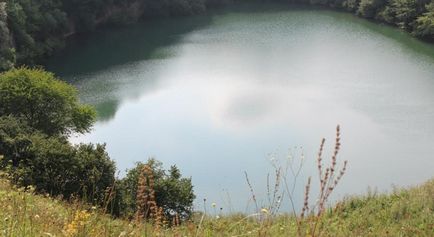 Cascadele și lacurile regale din Shanthurye, sanatoria kavminvod