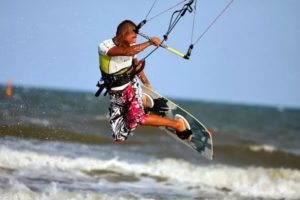 Ce este kitesurfing-ul, un blog despre statiuni