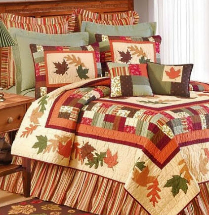 Декоративні диванні подушки в інтер'єрі, злиття стилів