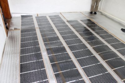Електричні теплі підлоги під лінолеум плюси і мінуси, вибір типу системи, пристрій і монтаж