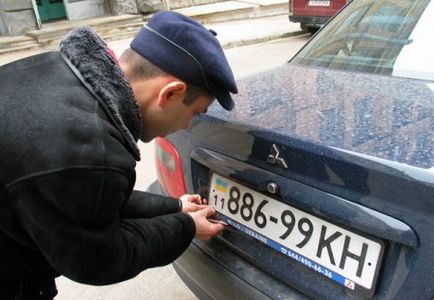 Езда на полския колата в Украйна - Полша към руския