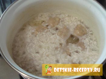 Húsgombóc darált csirke rizzsel, gyermek receptek, konyha