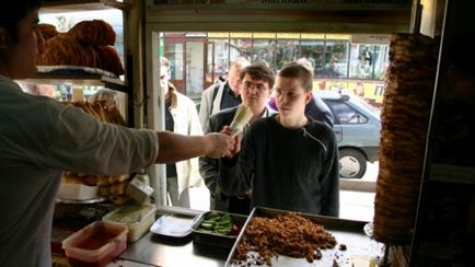 În cazul în care pentru a încerca cel mai delicios shaveroma din Sankt Petersburg