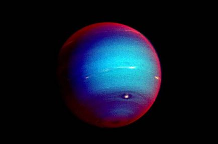 Істинний колір Нептуна - синя блакить