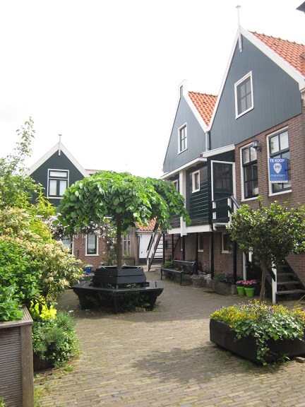 De la Utrecht, castelul de Haar, satul Githhorn, Waterland