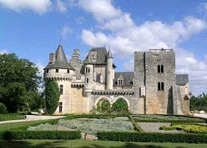 Як купити і де вибрати замок у Франції