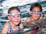 Як навчити плавати дитини у віці 3-7 років