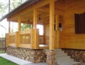 Cum de a construi un verandă din lemn într-o casă privată
