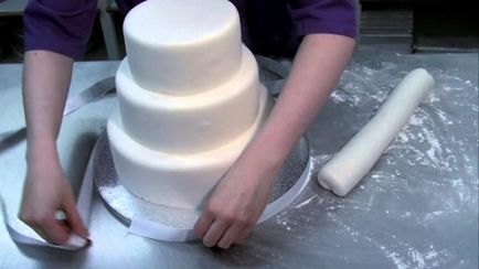 Як зробити весільний торт