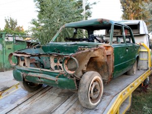 Як в домашніх умовах власноруч замінити капот на «копійці» (ваз 2101)