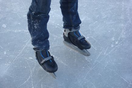 Cum sa alegem patinele pentru patinaj? Ne pregatim pentru activitatile de iarna