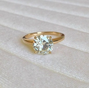 Cum de a alege culoarea metalului inelului de nunta
