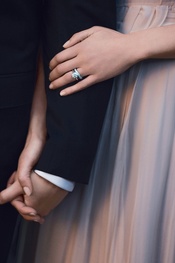 Cum de a alege culoarea metalului inelului de nunta