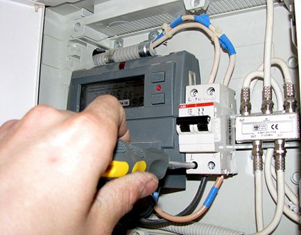 Cum de a proteja rețeaua electrică din apartament