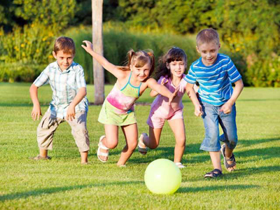 Cum să vă protejați copilul împotriva riscurilor sportive