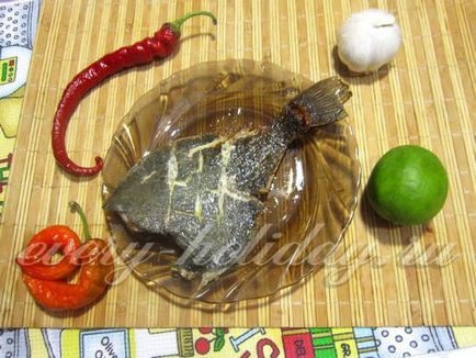 Камбала маринована в гострому соусі, рецепт з фото
