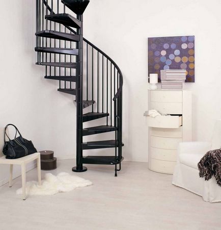 Красиві інтер'єри передпокої зі сходами в приватних будинках, фото дизайну коридору, холу, дерев'яної
