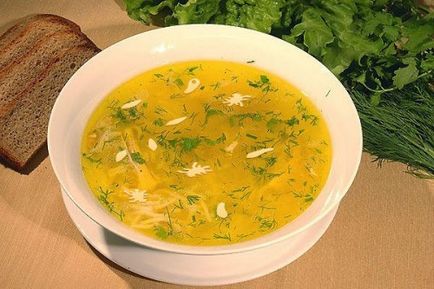 Supă de pui sunt gustoase, sănătoase și ușoare!