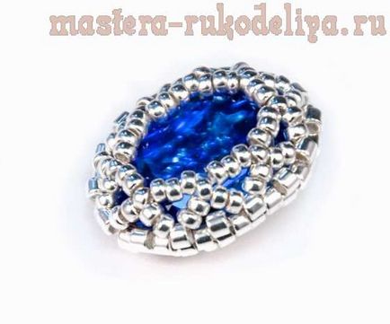 Maestru-clasa pe banda de prelucrare delicata de cristale de bijuterii și perle Swarovski