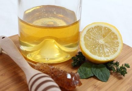 Miere, lămâie și ulei de măsline, pe stomacul gol, revizuiesc despre elixirul tinerilor
