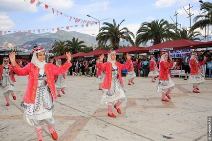 Lumea se întâlnește cu Nauryz